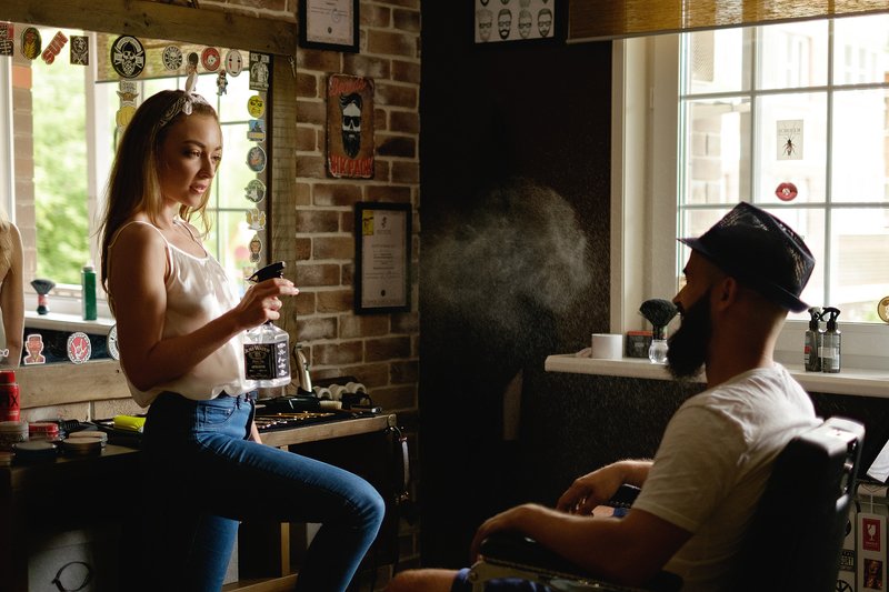 fujifilm, fujifilmxt1, fujinon35mm14, girl, barber, beautiful, light, sunlight, iso1600, Welcome to the man salon) фото превью
