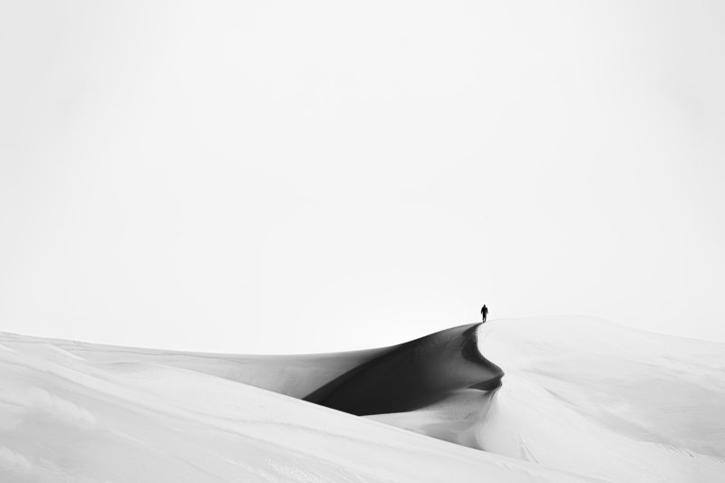 Alone in Desert фото превью