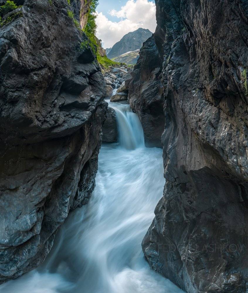 горы, гора, домбай, ущелье, кавказ, хребет, река, аманауз, чёртова мельница, теснина, водопад, скалы,, Лашков Фёдор