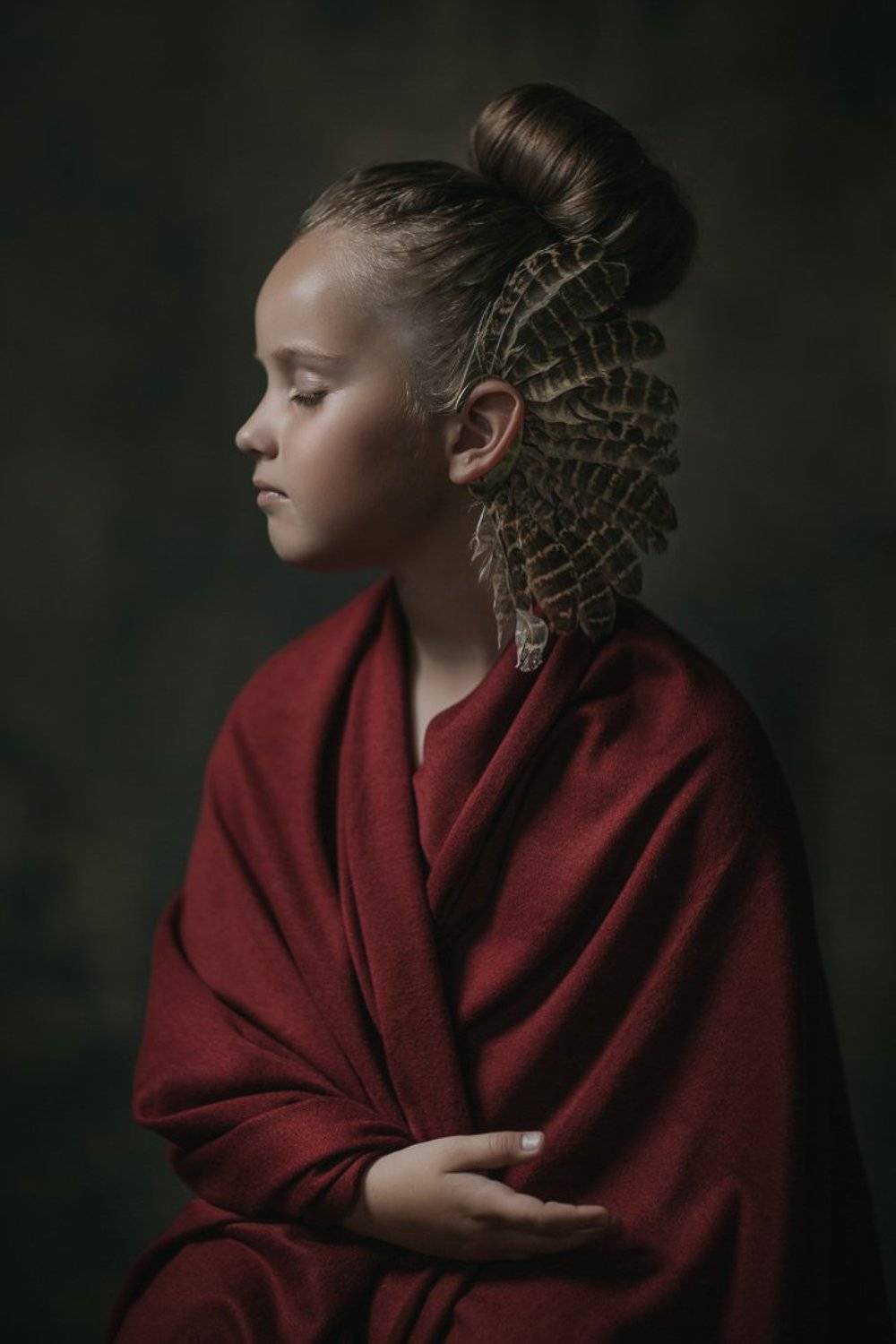 девочка, перья, red, girl, ребёнок, feathers, child, красный, Вероника Баласюк