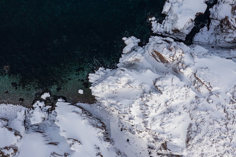 russian; mountains; murmansk region; russian federation; snowy; panorama; panoramic; ship graveyard; coast; scenic; background; blue; ocean; outdoor; sky; natural; view; beauty; beach; frozen; landscape; travel; murmansk; rock; kola peninsula; arctic circ  фото превью