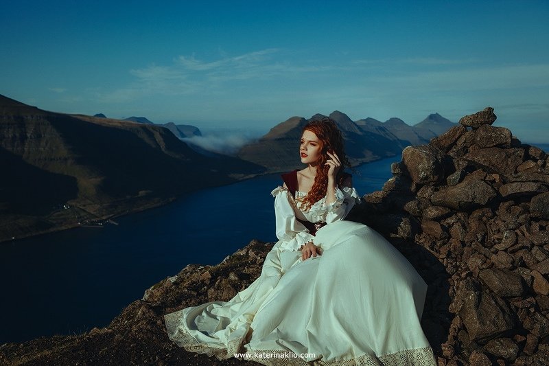 Portrait, nature, mountains, art, woman, model, wind Faroe фото превью