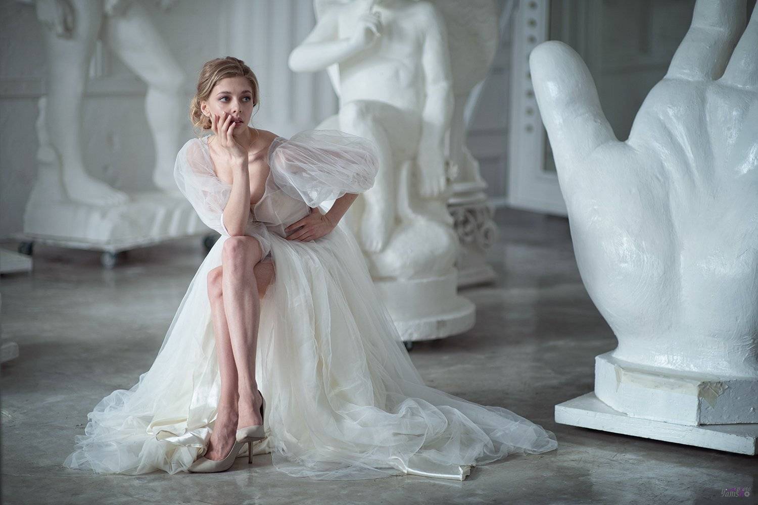 девушка, портрет, белый, студия, платье, красота, Янина Ермакова