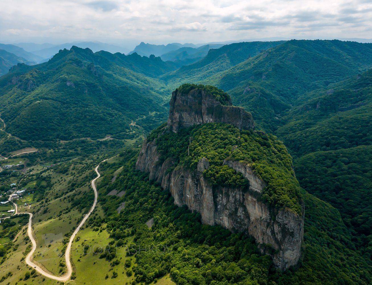 гора, горы, скалы, скала, теберда, шоана, скалистый хребет, лето, аэросъёмка, лес, зелёный, днём, вершина, кавказ,, Лашков Фёдор