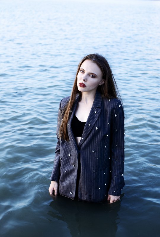 Темные воды фото превью