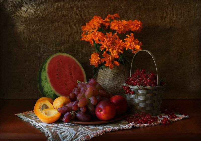 Фруктово-ягодное ассорти фото превью