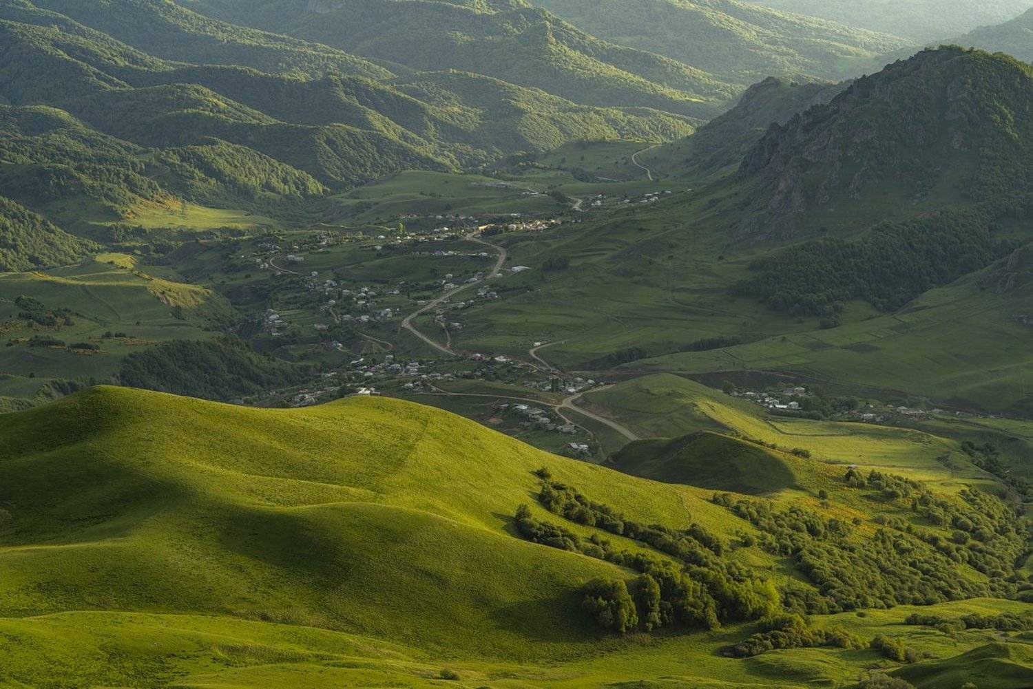 гора, рассвет, небо, плато, облака, вечер, холмы, долина, свет , трава, зелень, Арсен Алабердов