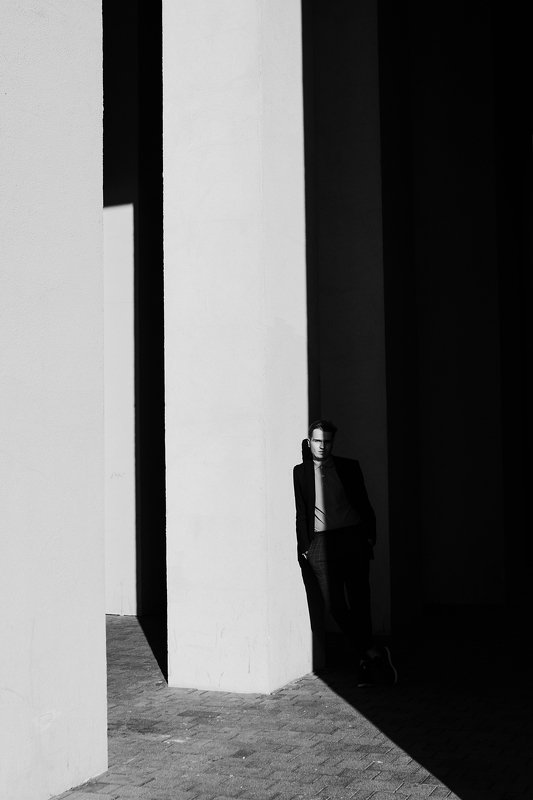 тень, свет, графичность, парень, портрет *** фото превью