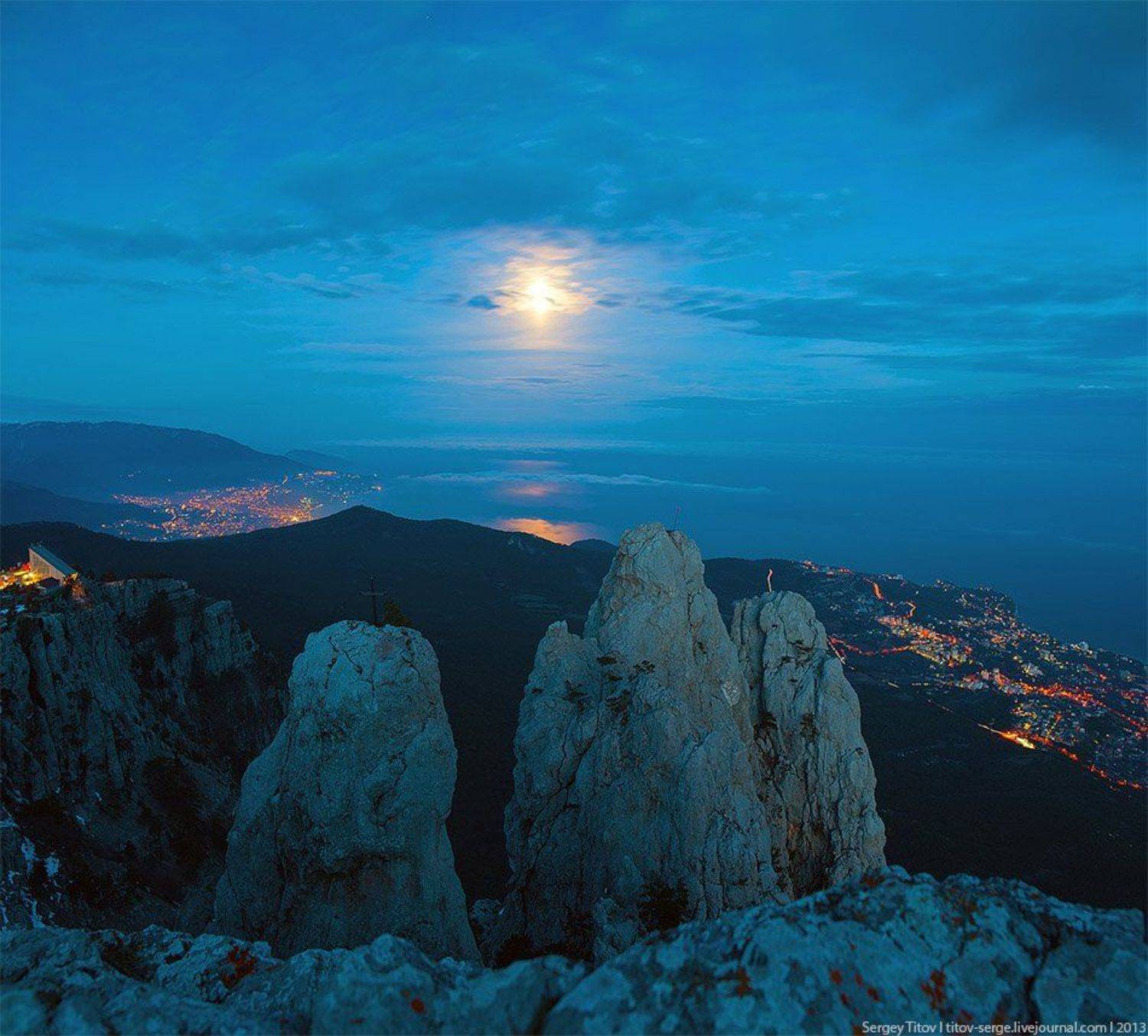 крым, горы, туман, ялта, луна, ай-петри, Serge Titov