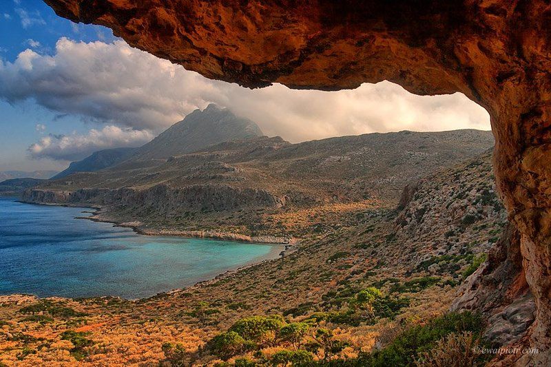 Out from the cave фото превью