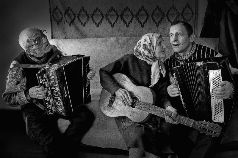 Семейное трио фото превью