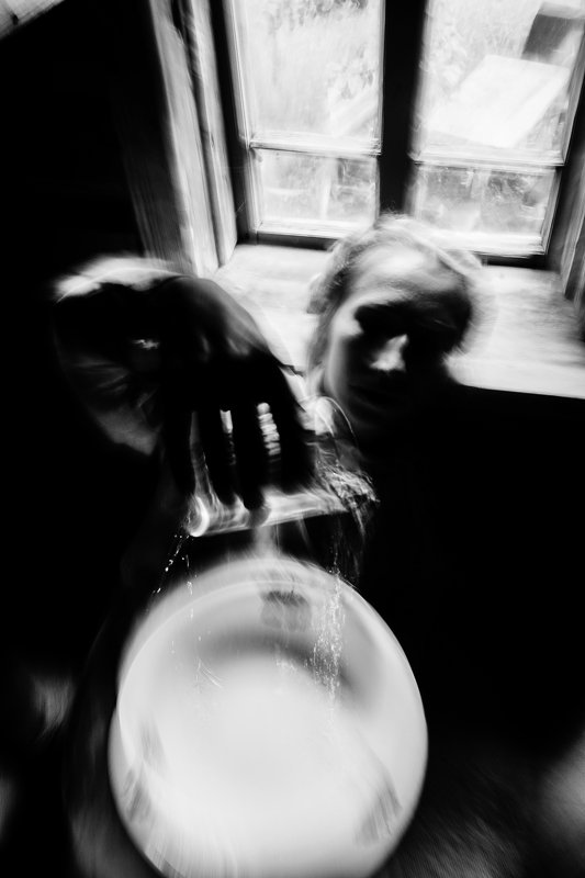 Концепт,Черно белое Время как вода фото превью