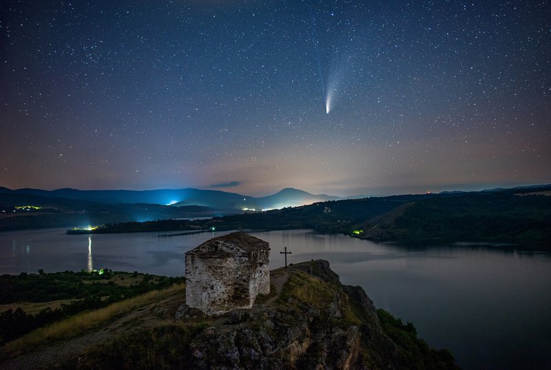 Space visitor over the Medieval chapel фото превью