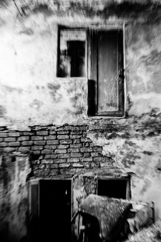 Концепт,Черно белое Все двери открыты фото превью