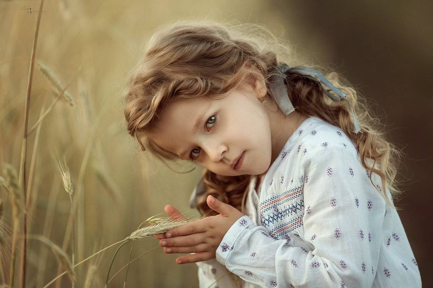 , Элина Гаманова