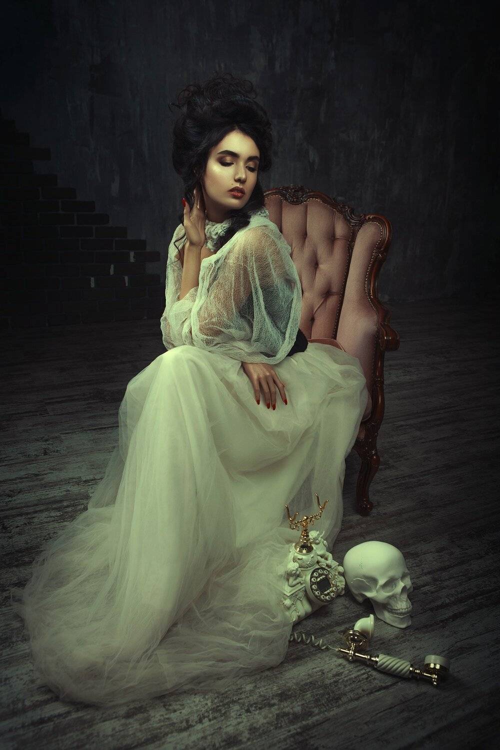 hamlet, skull, lady, fashion, dark, goth, retro, portrait, renaissance, woman, phone,, Катерина Клио