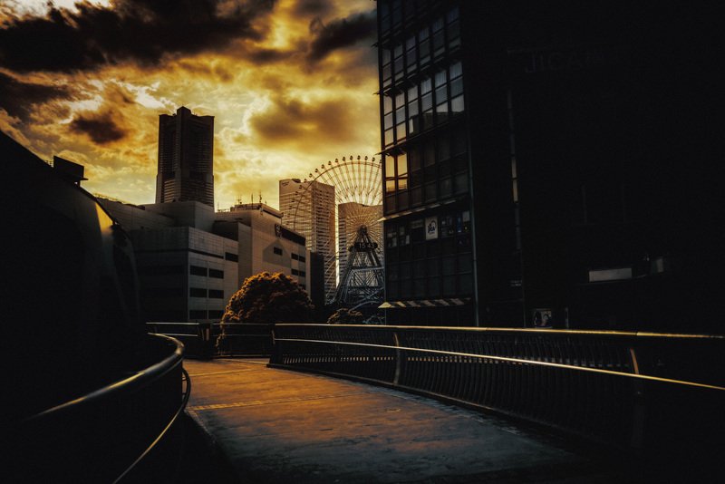 japan yokohama cityscape sky dark shadow shadow hour фото превью