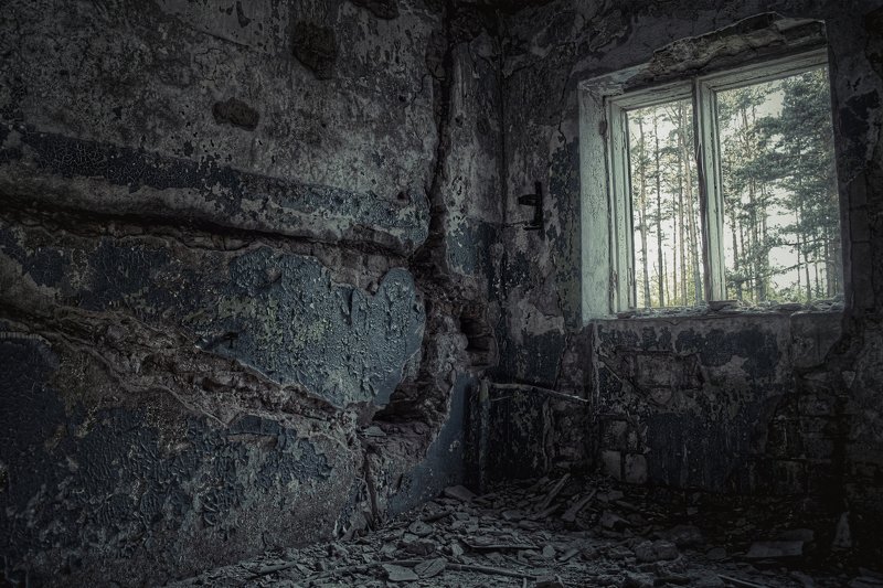 апокалипсис, комната, окно, разруха, свет, страх комната страха фото превью