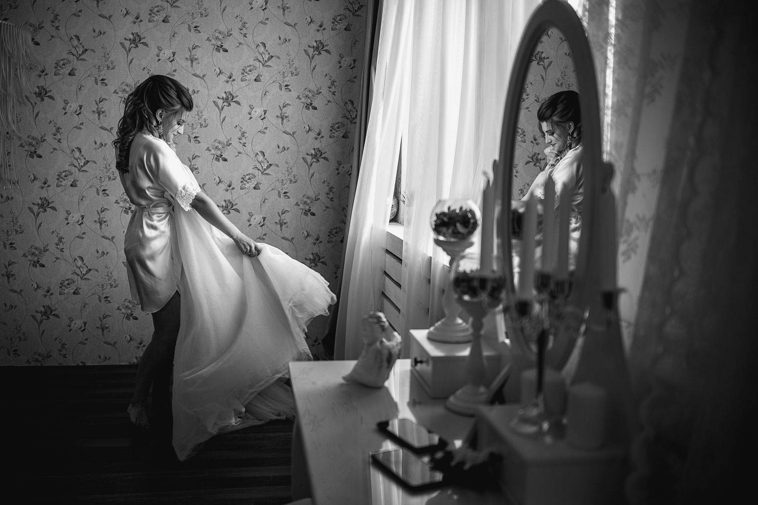 свадьба, свадебная фотосессия,  невеста, свадебное платье, счастье, любовь, портрет, утро невесты, студия, фотосессия, bride, wedding, love, happy, dress, wedding dress, чёрно-белая фотография, bw, Владимир Васильев