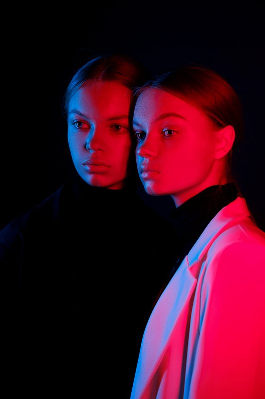 Сестры фото превью