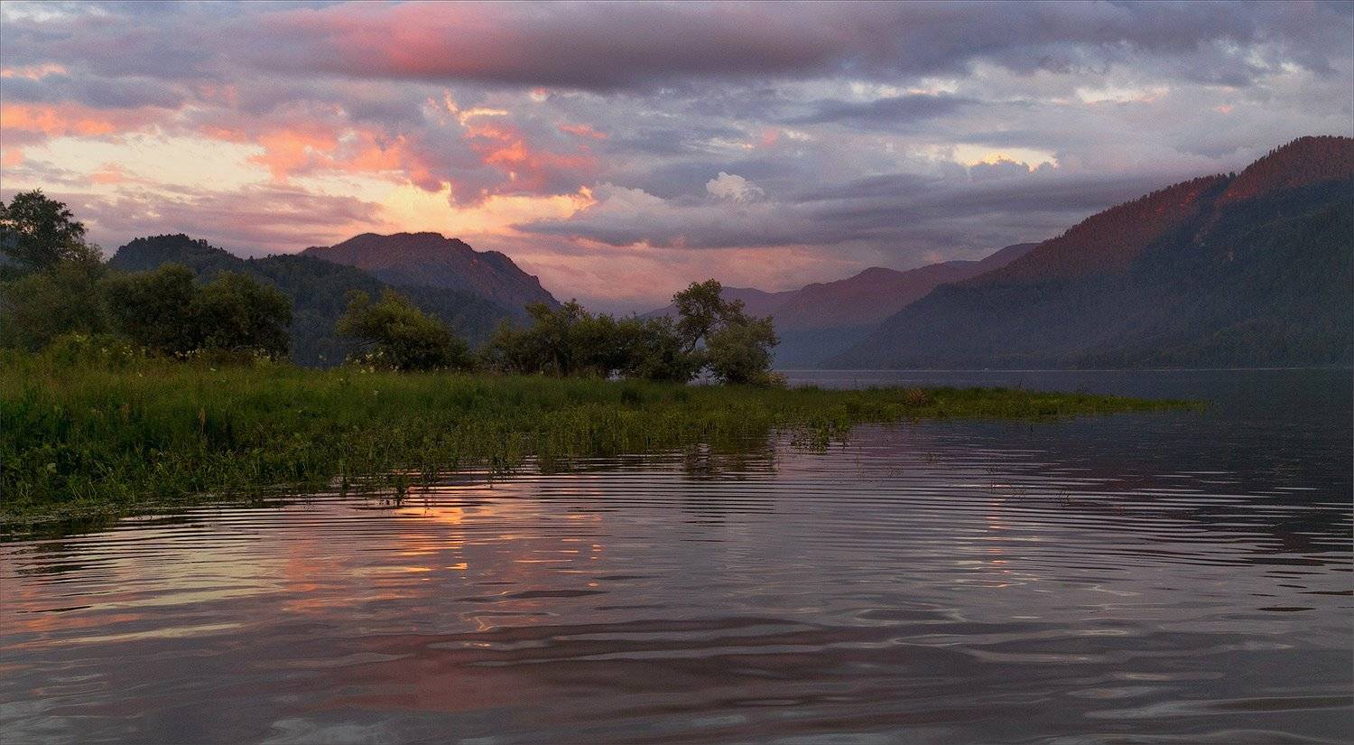 Lake Teletskoye; Озеро Телецкое; Сибирь, Горный Алтай, Александр Гусаков