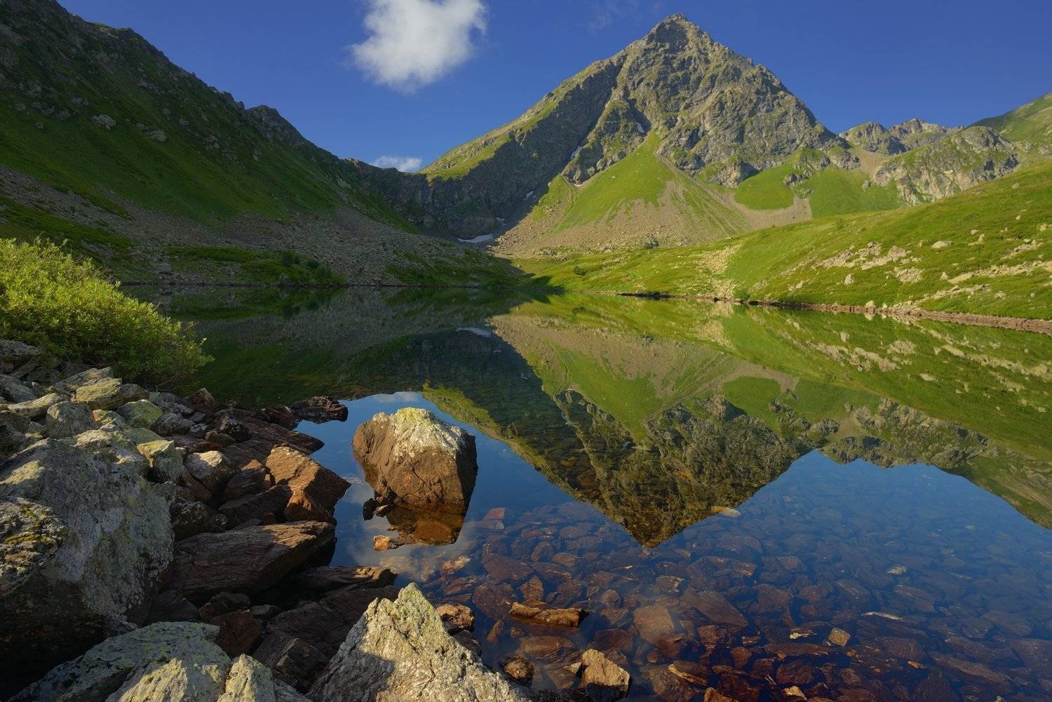 горы лето утро озеро дукка, Александр Жарников