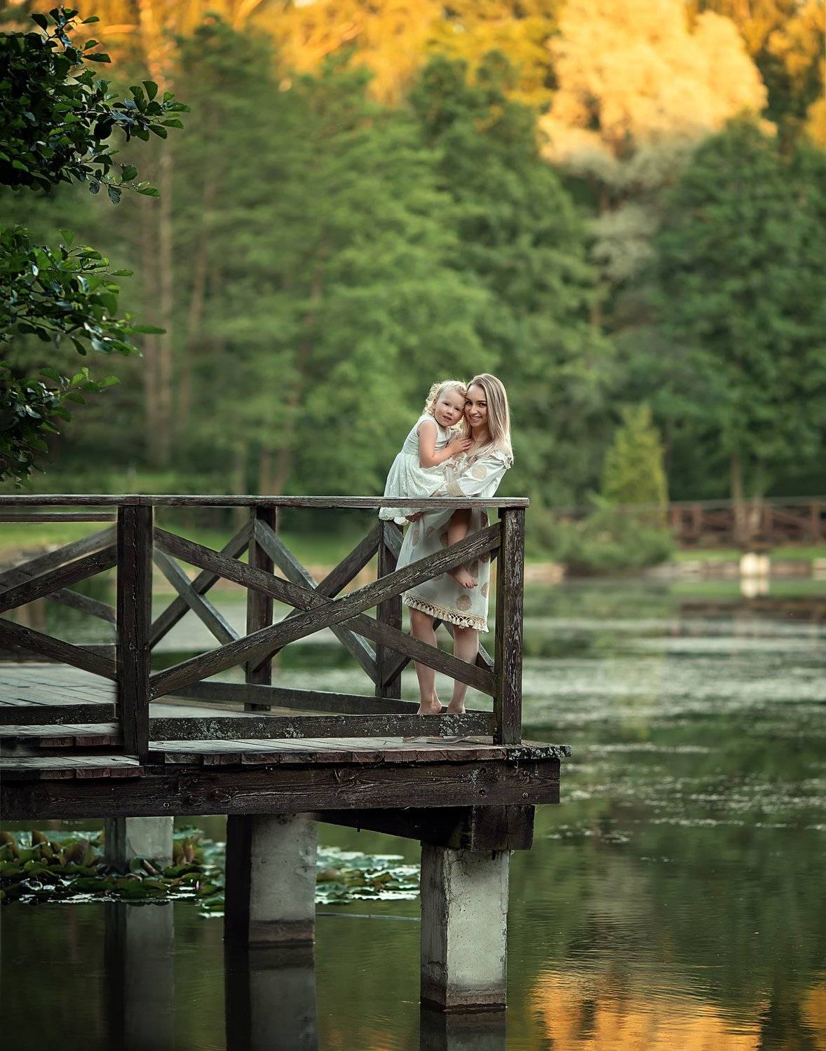 мама, дочь, нежность, тепло, лето, закат, Людмила Бобровская