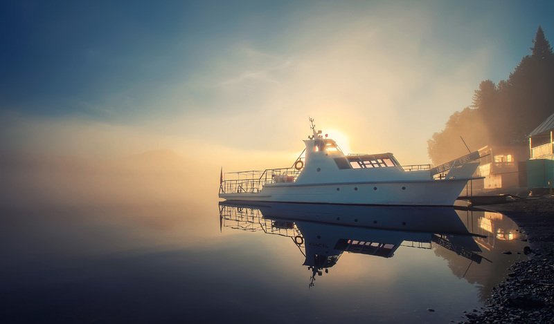 алтай, телецкое, туман, рассвет, корабль, путешествие Корсар на Телецком фото превью