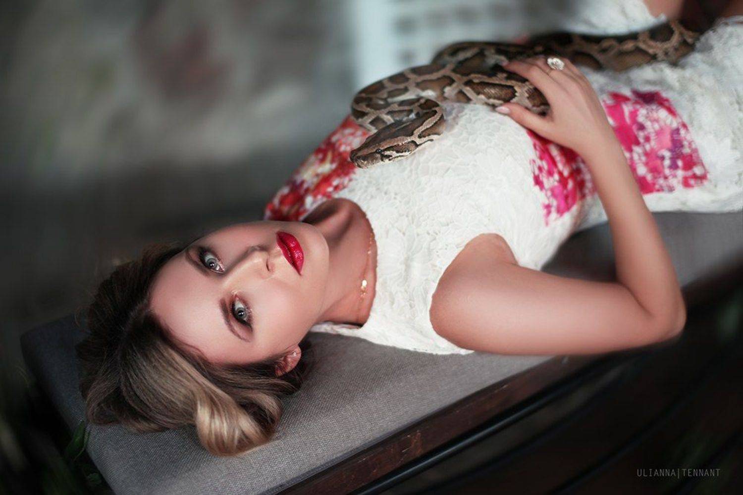 , Теннант Юлианна