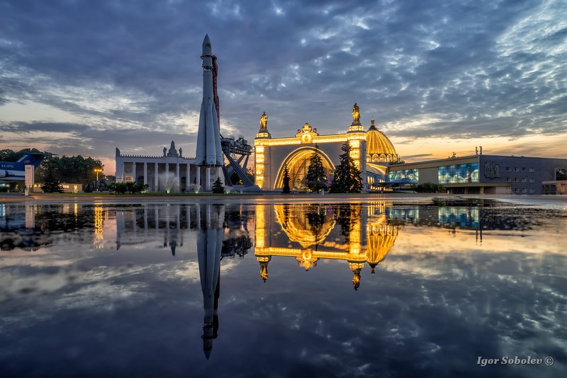 космос, павильон космос, вднх,отражение, москва Отражение Космоса фото превью