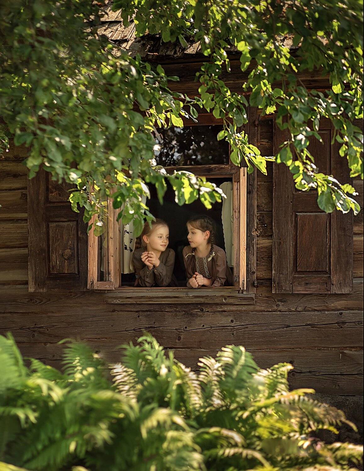 деревня, окно, зелень, лето, дети, девочка, каникулы, Людмила Бобровская