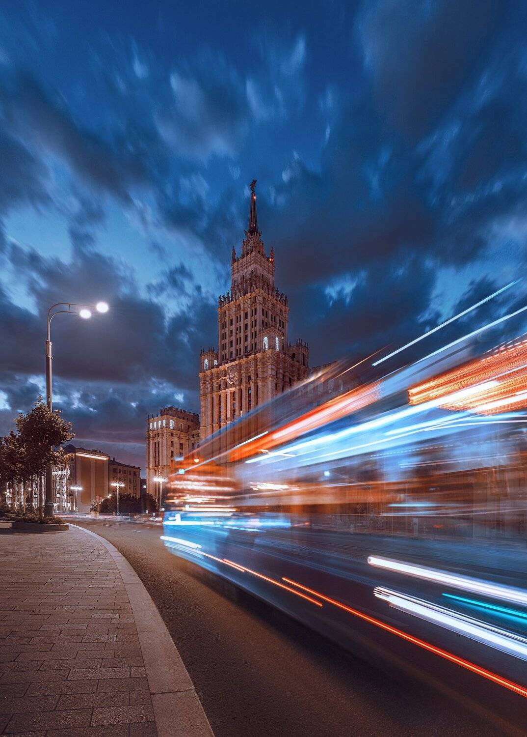motion, long exposure, duck, сумерки, москва, высотка, движение, транспорт, transportation, Анастасия Мазурева