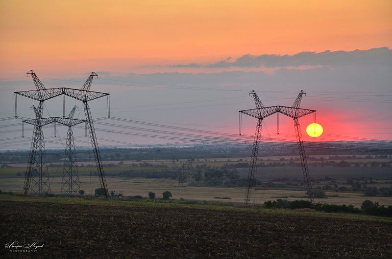вечер, закат, солнце, лэп Солнечная подвеска фото превью
