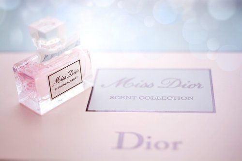 Женские штучки. рекламное фото.