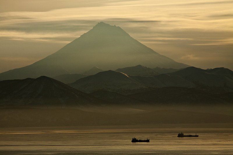 камчатка, бухта, вулкан, вилючинский, вечер когда наступает вечер... фото превью
