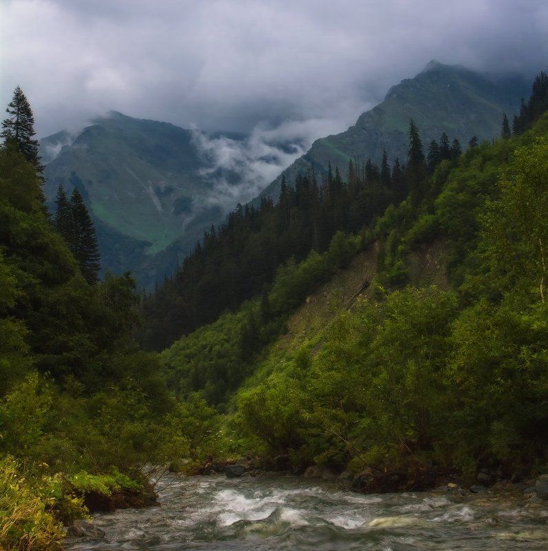 Где- то в горах Кавказа. фото превью