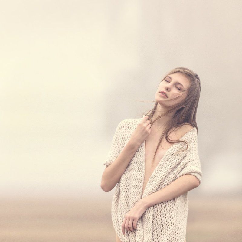 Взгляну я утренним туманом, в твои любимые глаза. фото превью