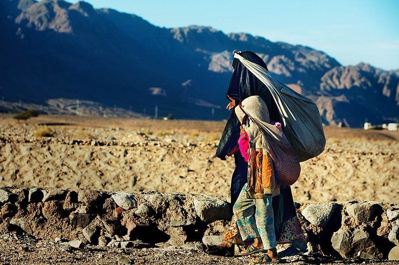 Strangersphoto preview