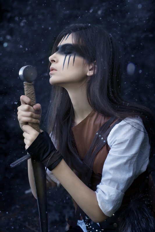 artphoto, fineart, fairytale, portrait, девушка, модель, сказка, артфото, артфотография, портрет, викинг, воин, молитва, боевая, охотница, меч Молитва фото превью