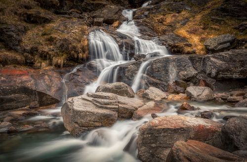 по камушкам