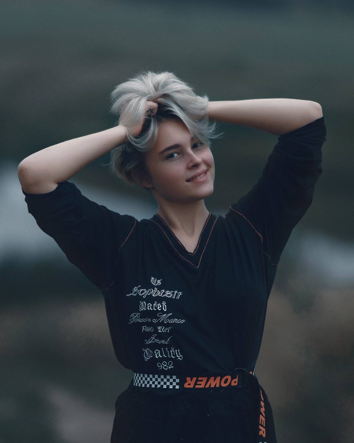 девушка, молодая, короткая прическа, черная одежда, вечерняя, Вадим Миронов