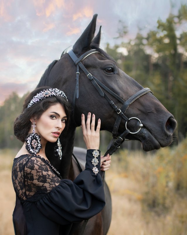artphoto, fineart, fairytale, portrait, девушка, модель, сказка, артфото, артфотография, портрет, конь, вороной, мода, показ, дизайнер Мода фото превью