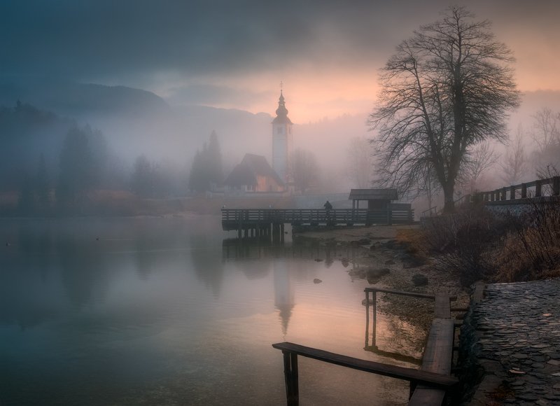 утро, туман, озеро, деревья, словения Затерянные в тумане фото превью