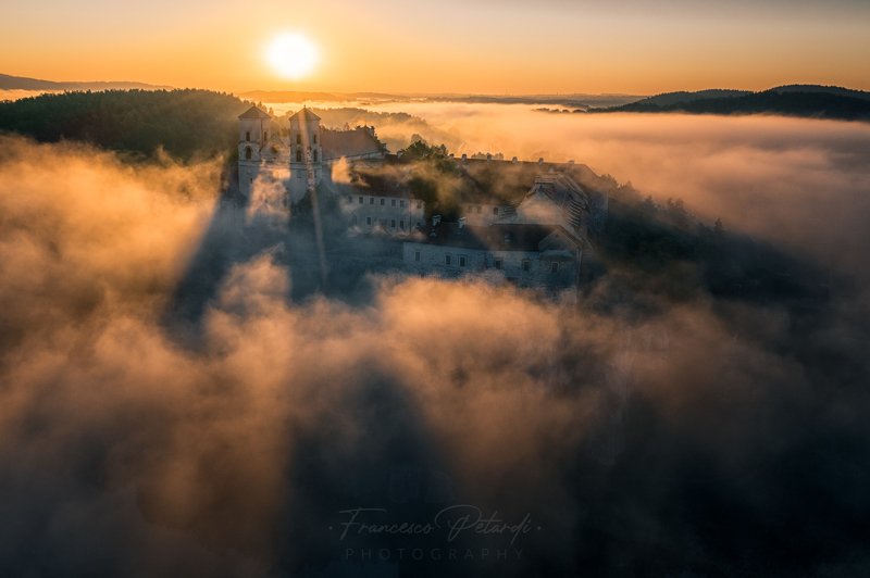 Sunrise in Tyniec фото превью