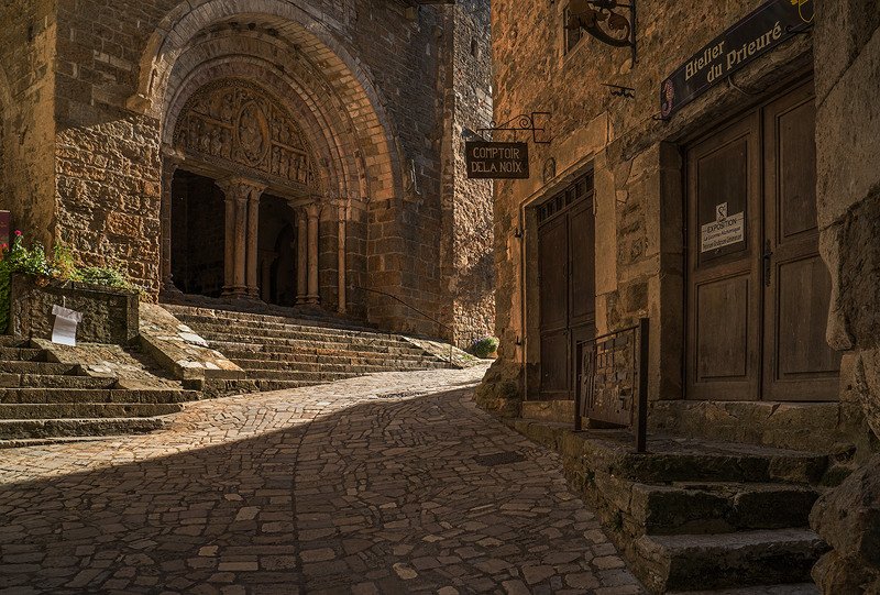 Улочки городка Carennac (Кареннак) , Аквитания, Франция. фото превью