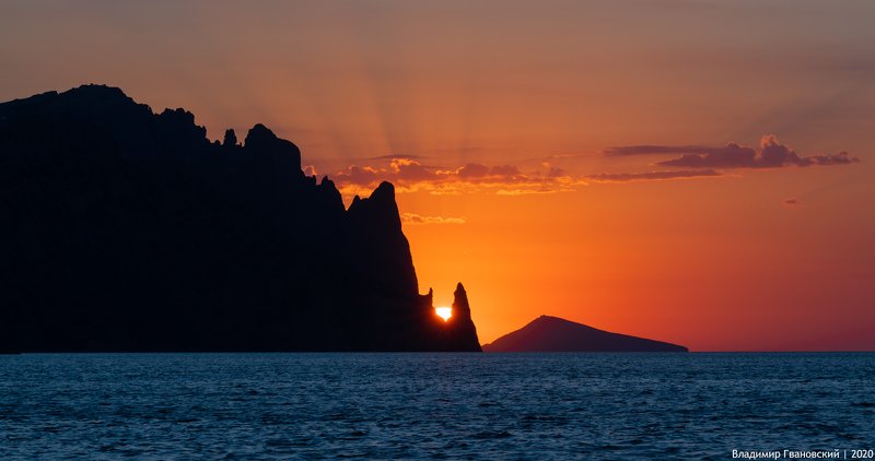 Солнце в ладони Кара-Дага фото превью