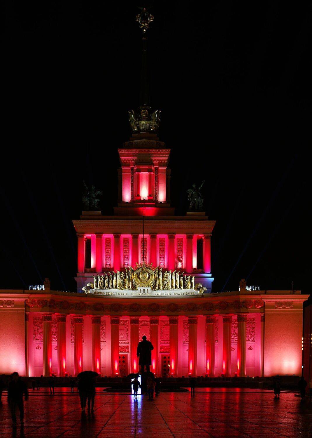 СССР, прекрасное далёко, портал, дверь, машина времени, ностальгия, красный, ВДНХ, Дмитрий Ткаченко