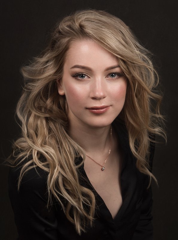 fine art , постановочная фотография ,жанровый портрет, губы , portrait  фото превью