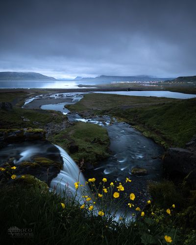 Night time by the Kirkjufellsfoss