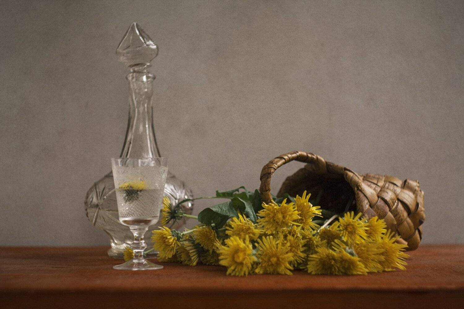 натюрморт, минимализм, брэдбери, вино из одуванчиков, Ольга Алексейчик